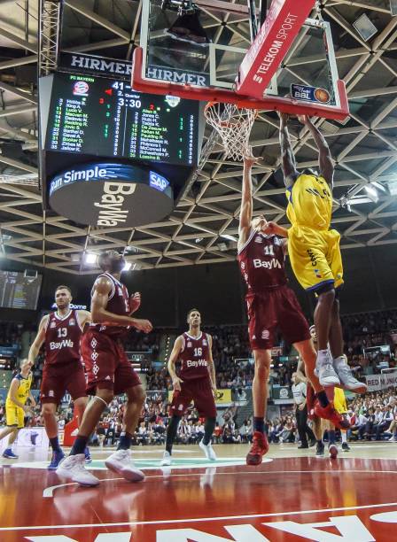 也为队友德 也为队友德