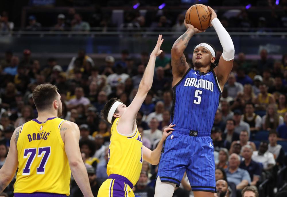 验了他的耐 验了他的耐